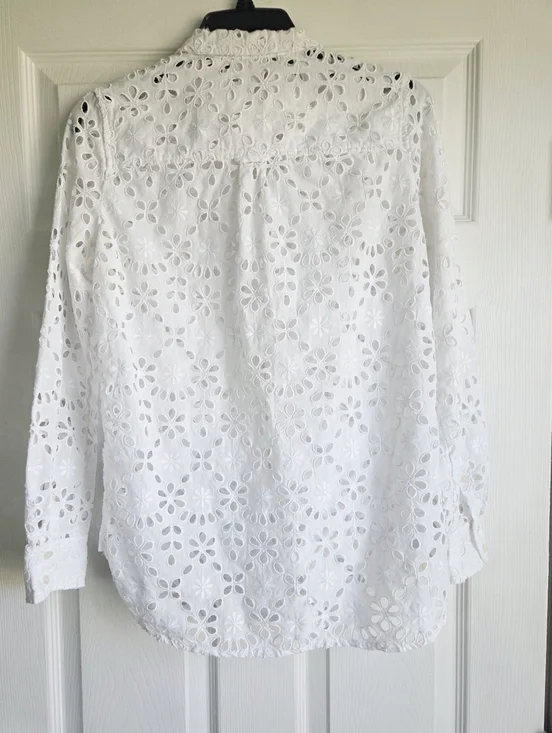 J. Crew ✨️ White Eyelet Button-Down Women's Shirt Size 6 - Picture 2 of 12
